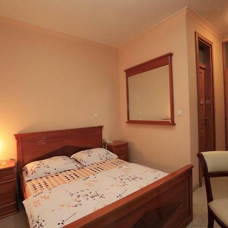Pasha Garni Hotel Laktaši エクステリア 写真