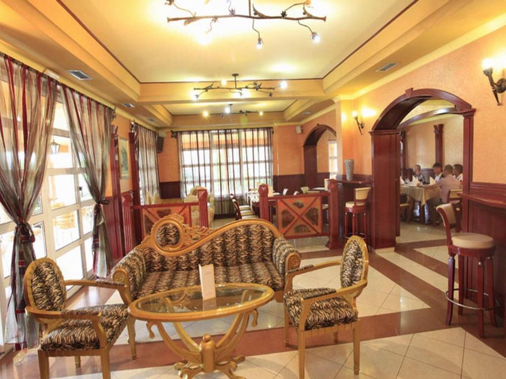 Pasha Garni Hotel Laktaši エクステリア 写真