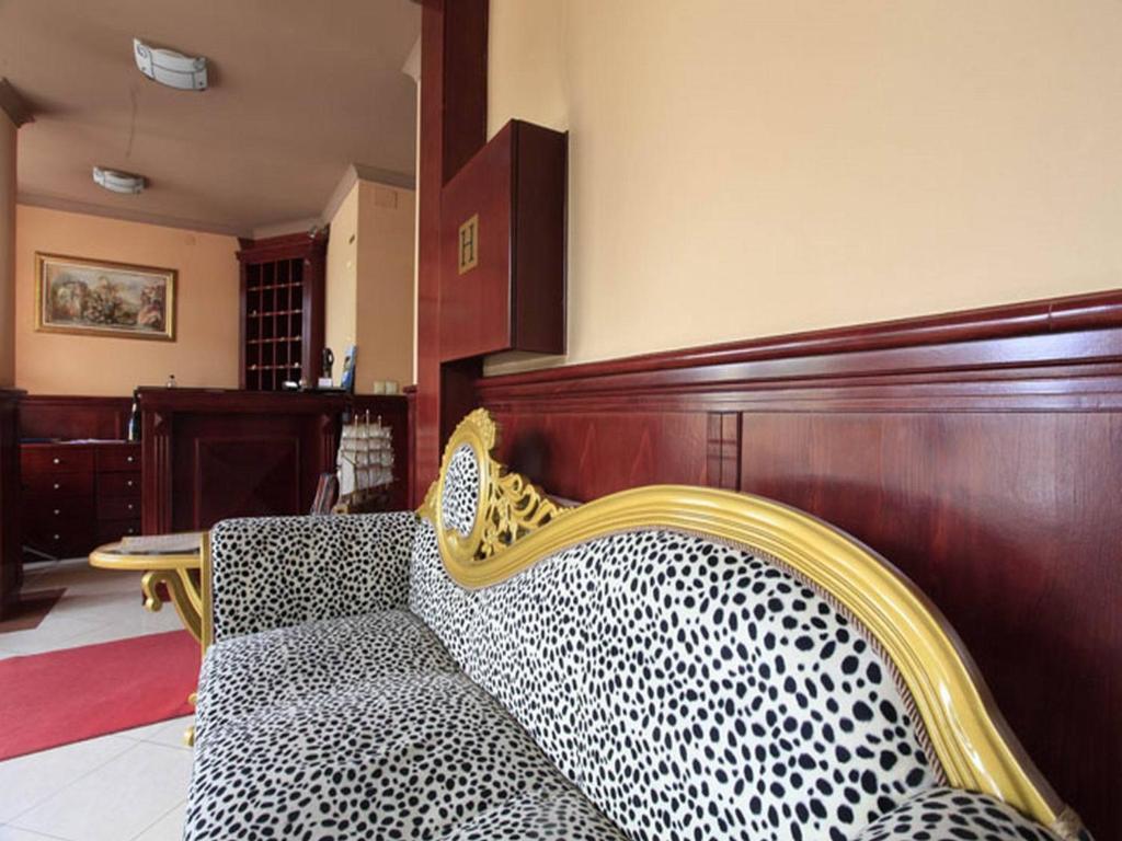 Pasha Garni Hotel Laktaši エクステリア 写真