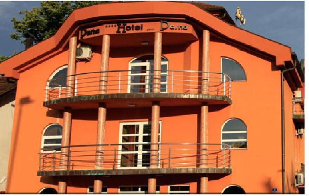 Pasha Garni Hotel Laktaši エクステリア 写真
